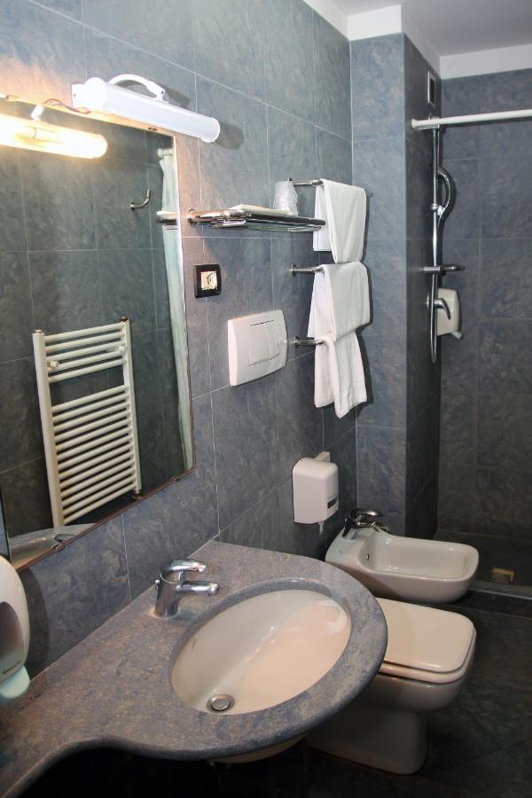 Hotel Raphael Montecatini Terme Phòng bức ảnh